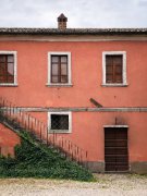 电动剃须刀可按构造分成安全性刮脸刀电动刮胡